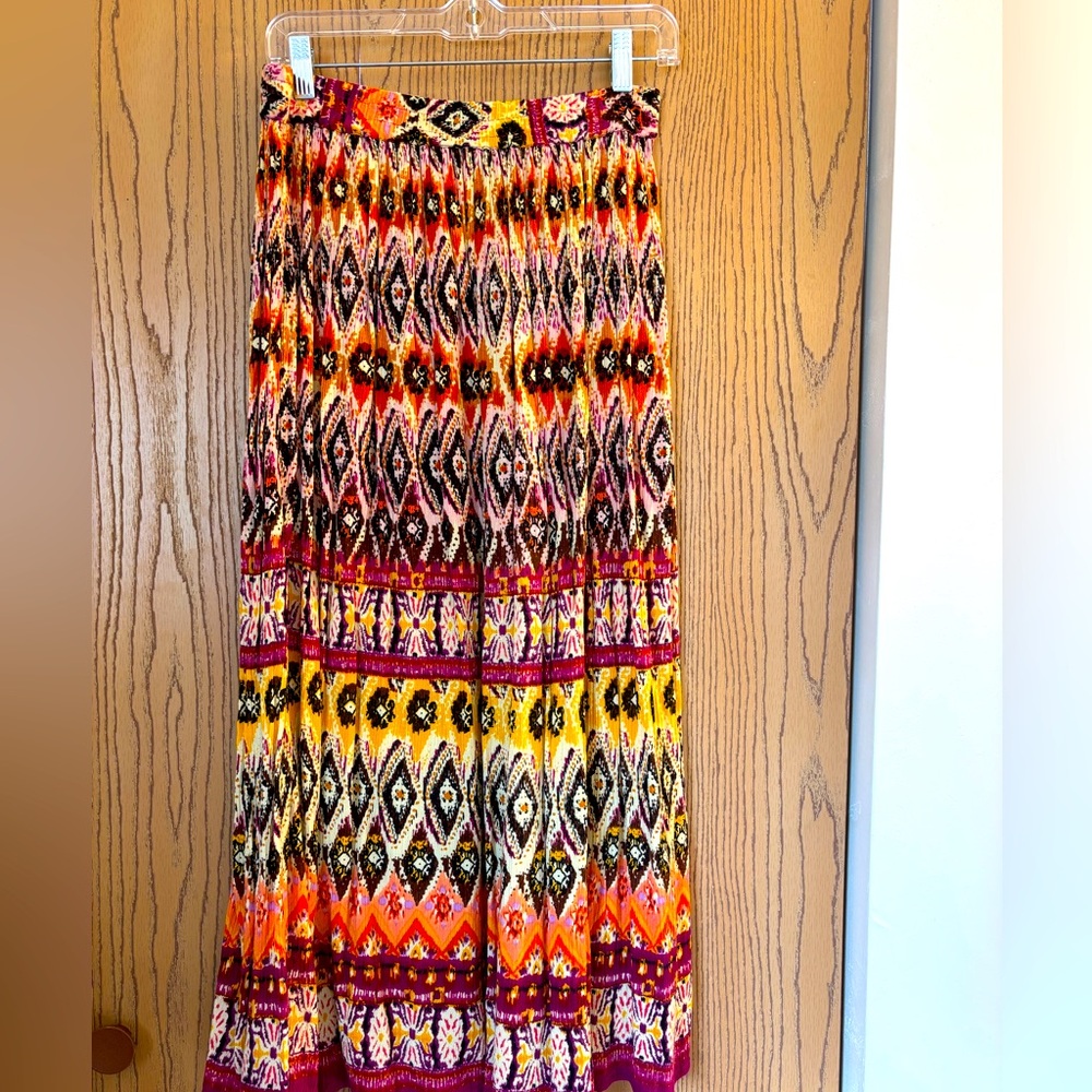 CHAUNDRY KC Tribal look maxi skirt sz M